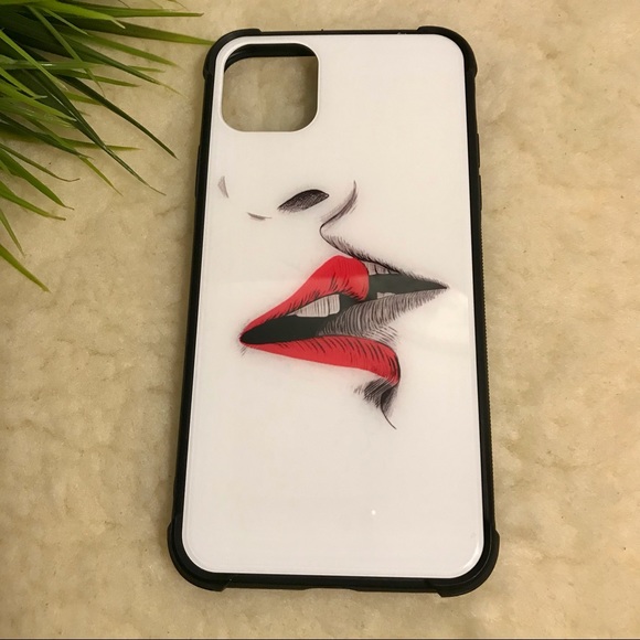 NEW iPhone 11 Pro Max Case In Love Kissing Design Phone Case - Picture 2 of 8